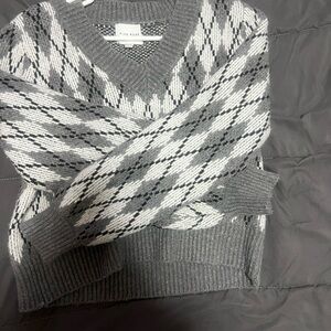 Pink Rose Gray and White V-Neck Sweater